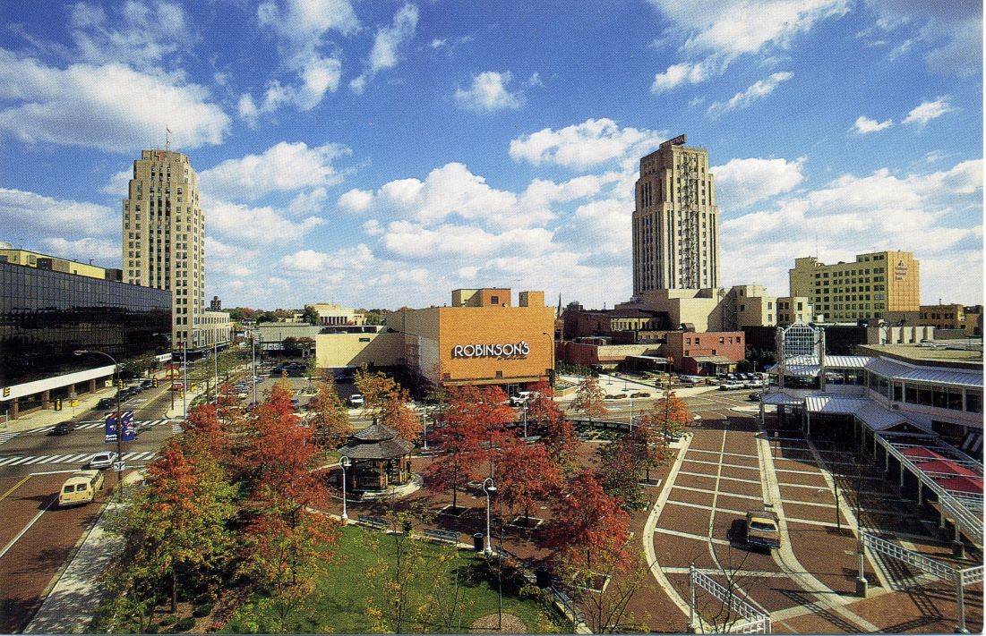 Photo of Battle Creek and Robinson's Department Store